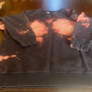 Southern tide sweatshirt used could be Large sz